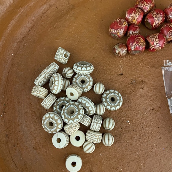 ⬇️ FINAL PRICE New Craft Beads Cream Beige Red 3 Packs - Picture 3 of 11